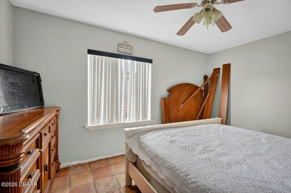124 Randle Avenue Oak Hill, FL 32759