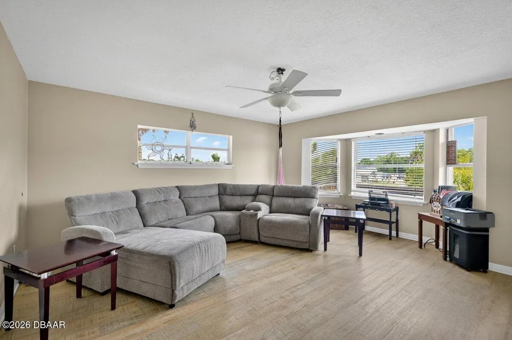124 Randle Avenue Oak Hill, FL 32759