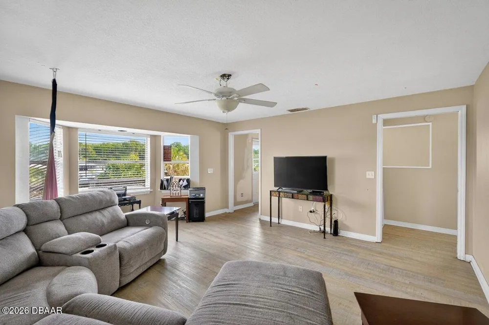 124 Randle Avenue Oak Hill, FL 32759