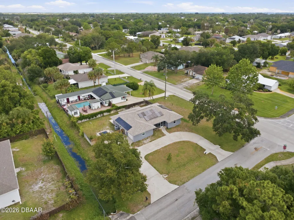 602 Lake Drive Sebastian, FL 32958