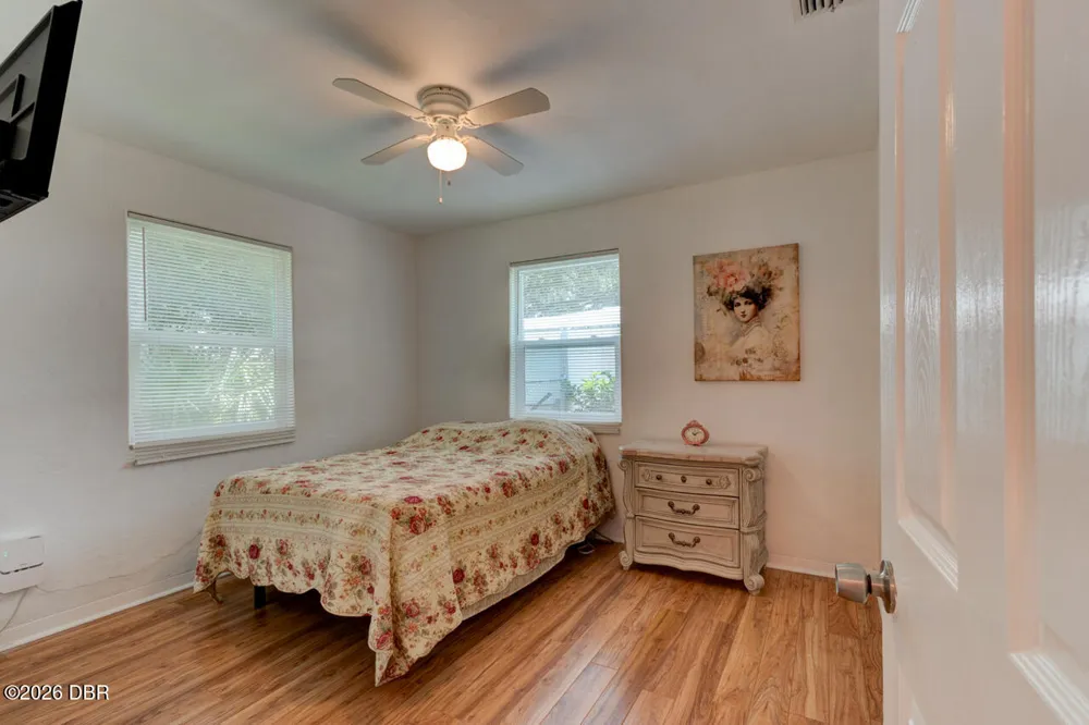 537 Blake Road South Daytona, FL 32119
