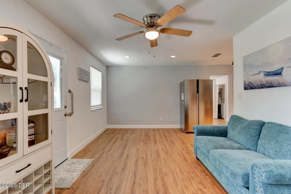 537 Blake Road South Daytona, FL 32119