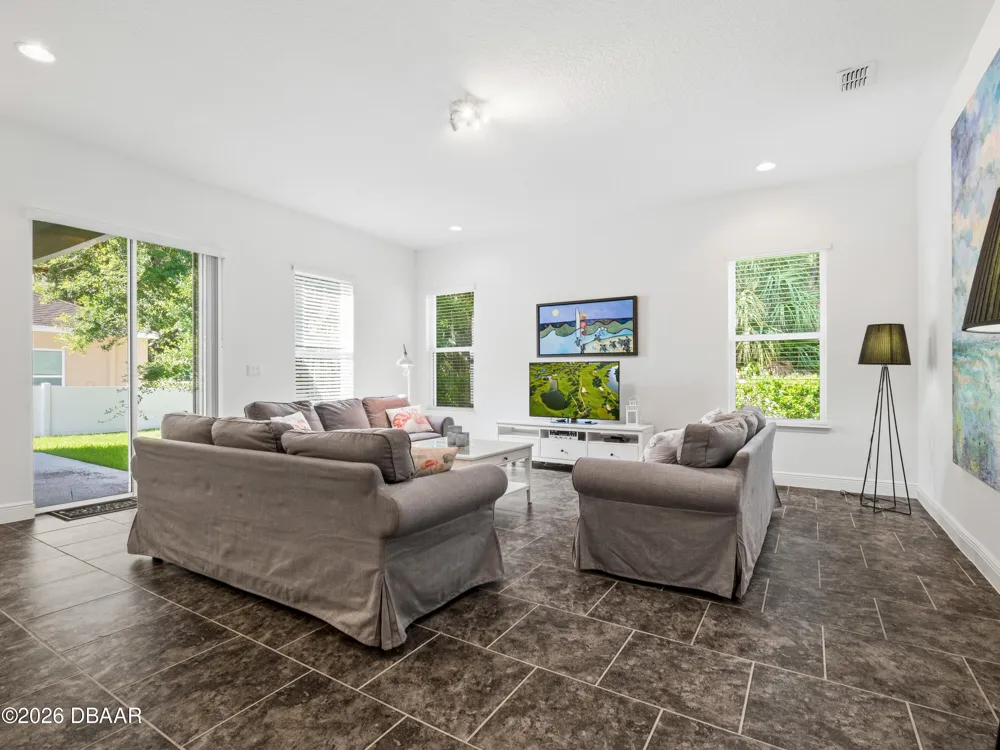 695 Grape Ivy Lane New Smyrna Beach, FL 32168