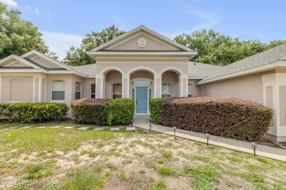 36624 Grand Island Oaks Circle Grand Island, FL 32735
