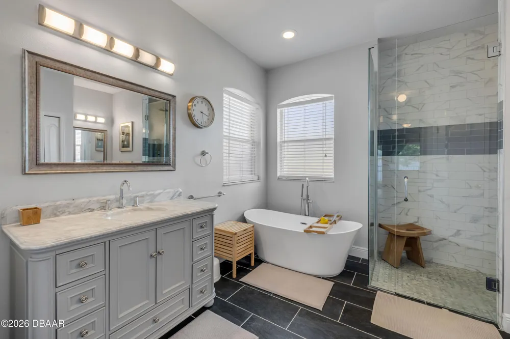 36624 Grand Island Oaks Circle Grand Island, FL 32735