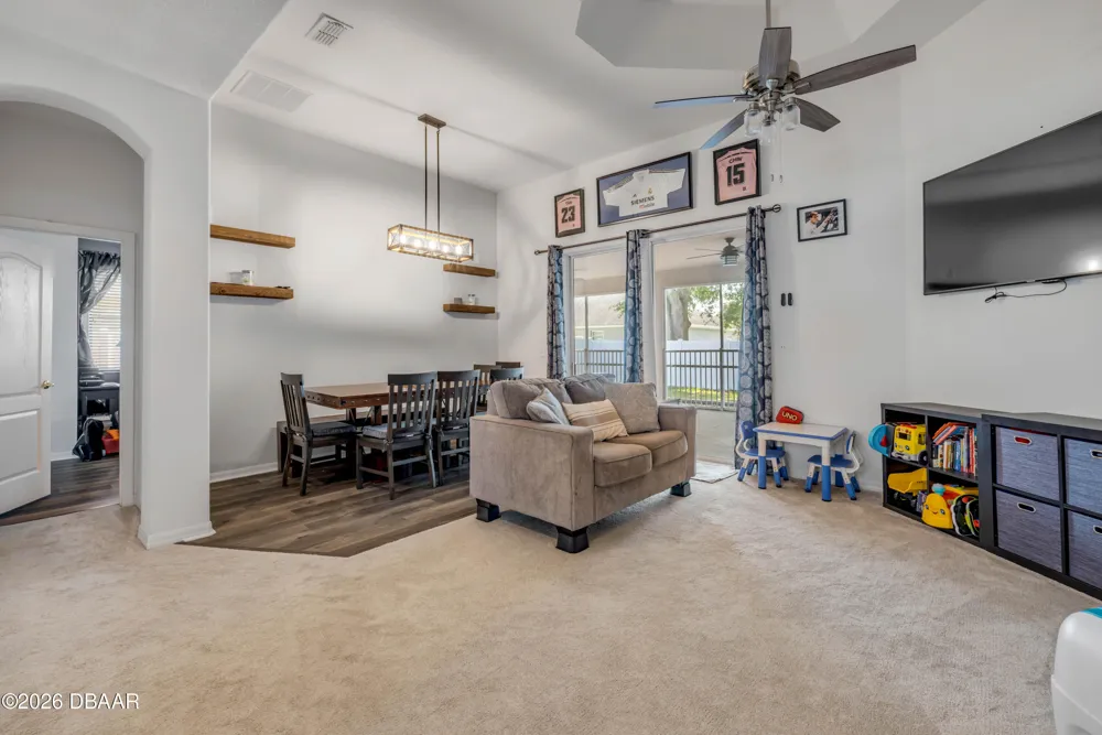 36624 Grand Island Oaks Circle Grand Island, FL 32735