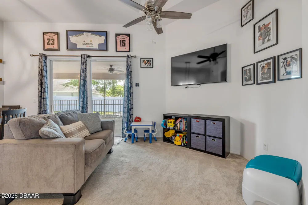 36624 Grand Island Oaks Circle Grand Island, FL 32735