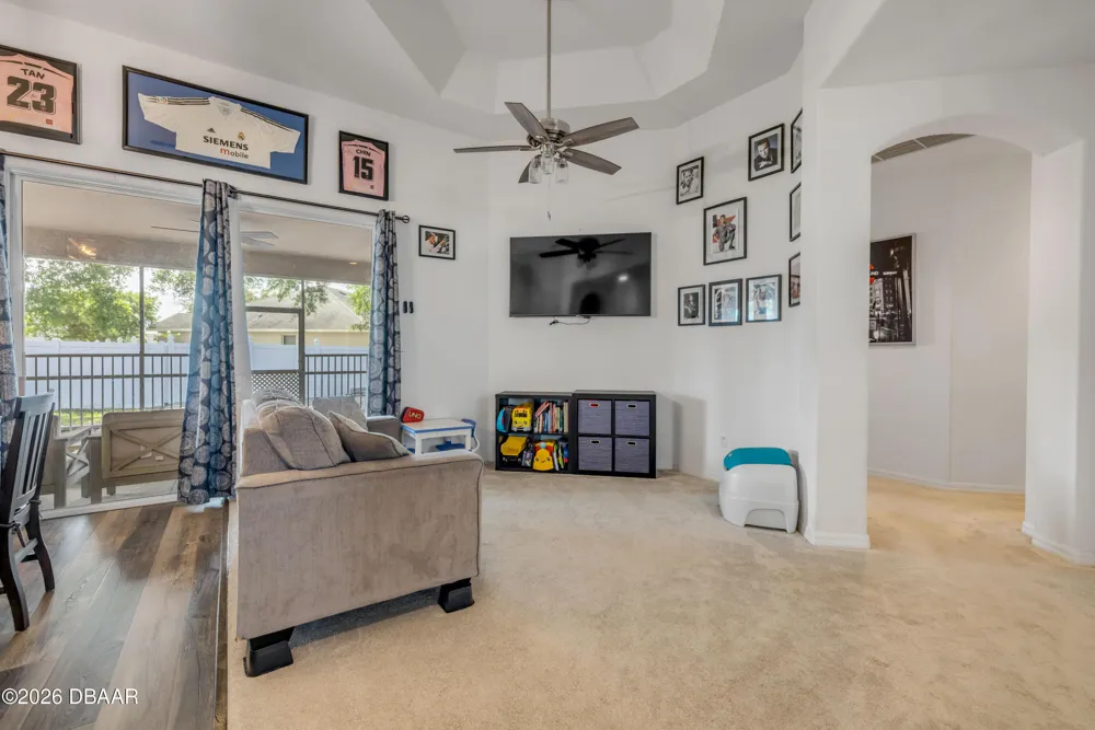 36624 Grand Island Oaks Circle Grand Island, FL 32735