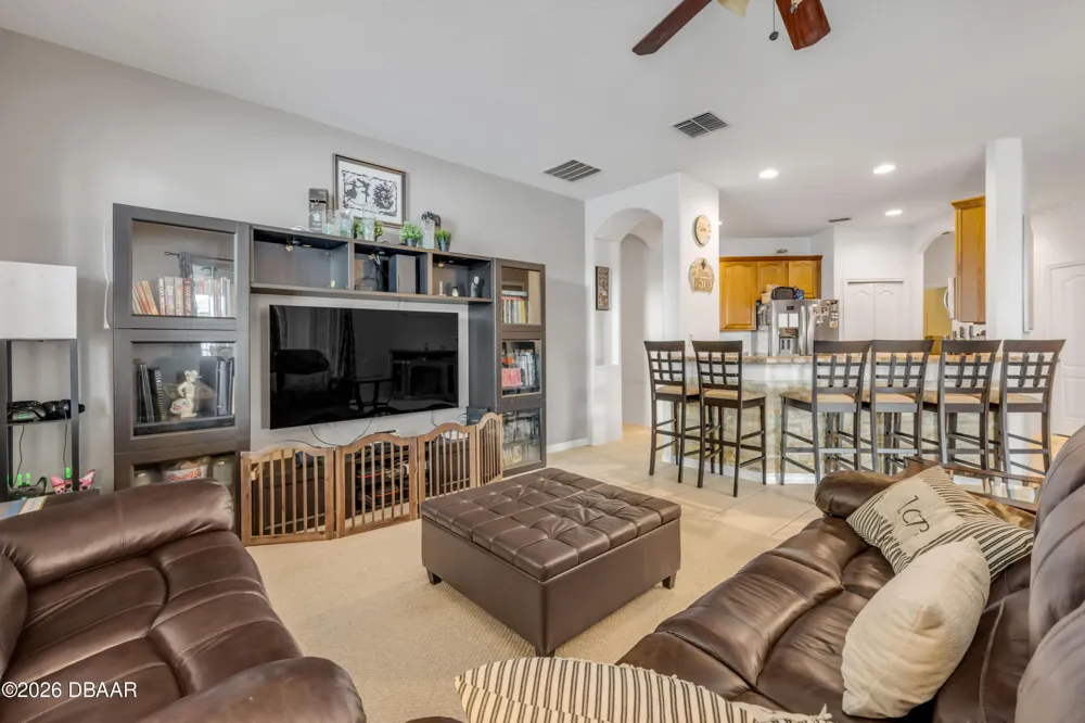 36624 Grand Island Oaks Circle Grand Island, FL 32735
