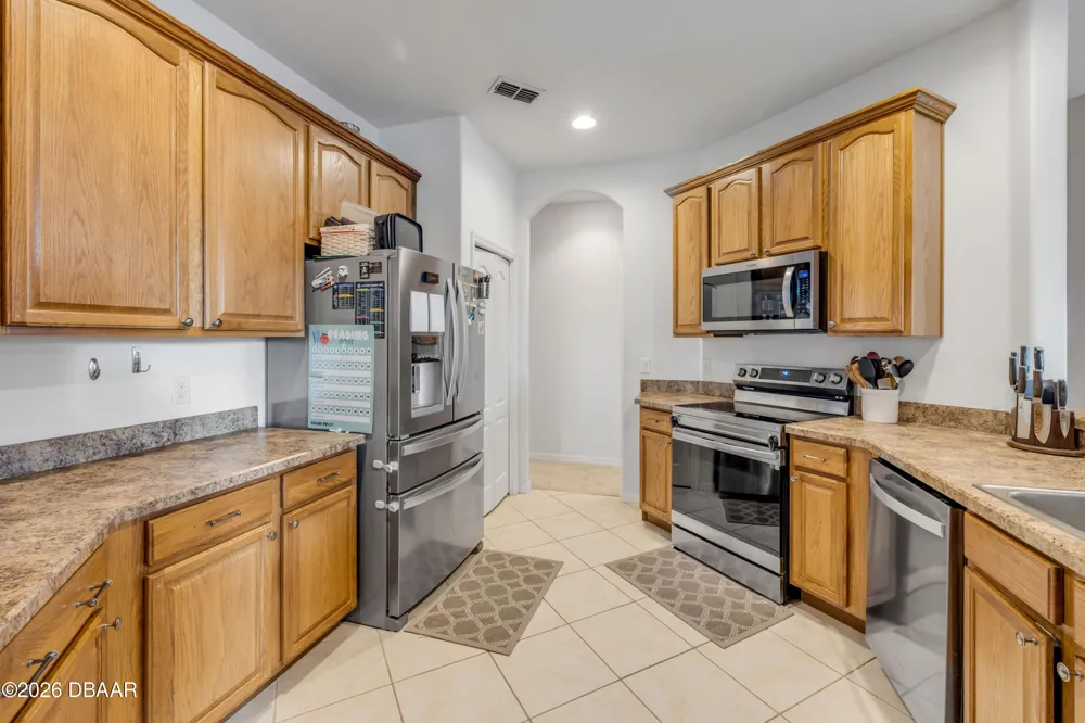 36624 Grand Island Oaks Circle Grand Island, FL 32735