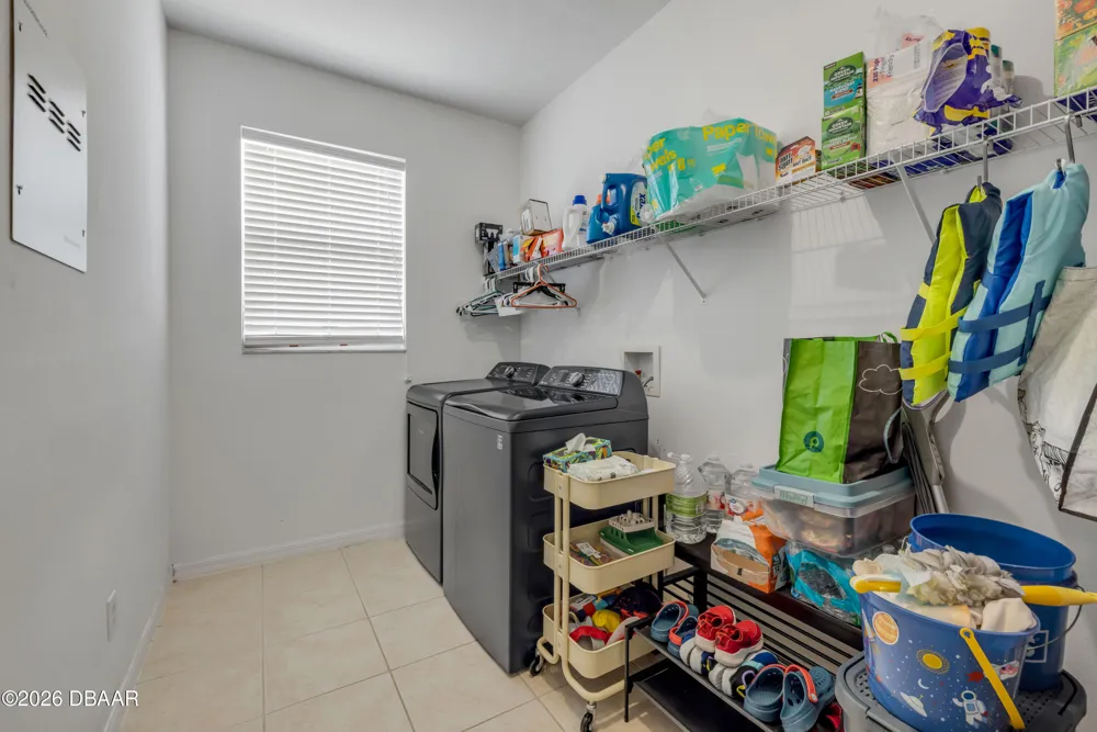 36624 Grand Island Oaks Circle Grand Island, FL 32735