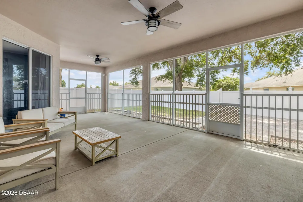 36624 Grand Island Oaks Circle Grand Island, FL 32735