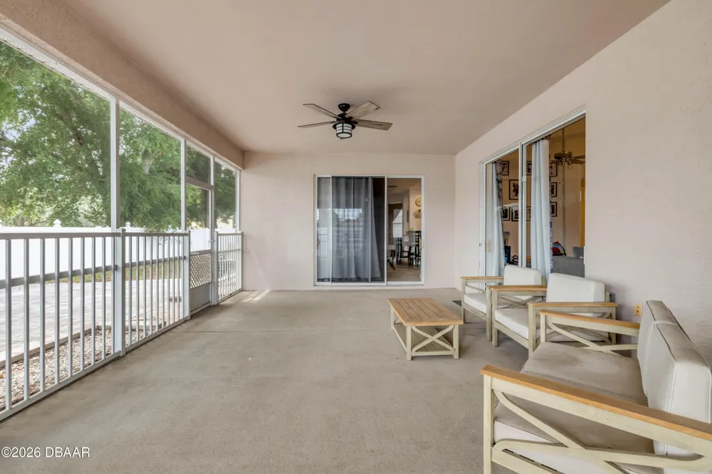 36624 Grand Island Oaks Circle Grand Island, FL 32735