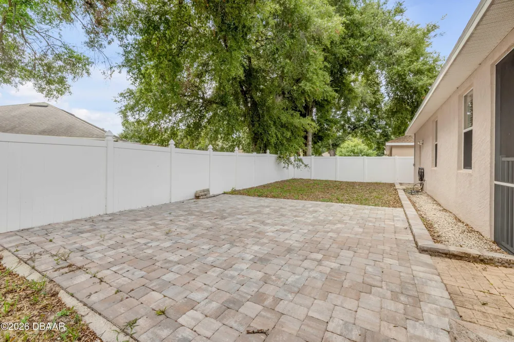 36624 Grand Island Oaks Circle Grand Island, FL 32735