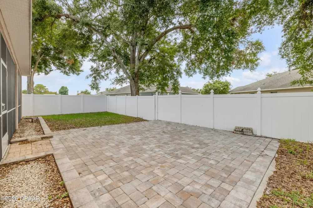 36624 Grand Island Oaks Circle Grand Island, FL 32735