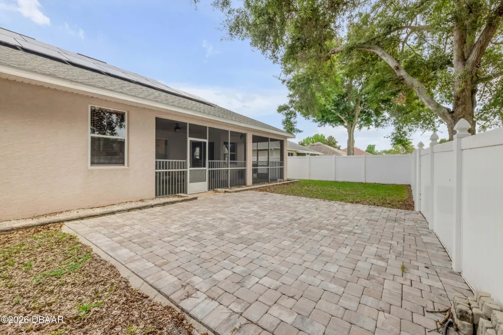 36624 Grand Island Oaks Circle Grand Island, FL 32735
