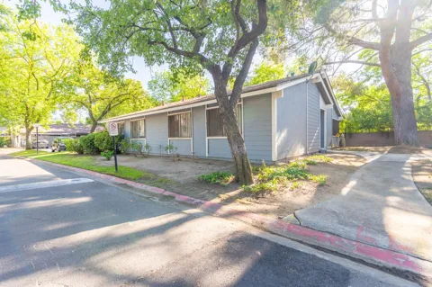 4747 Cedar Avenue #102