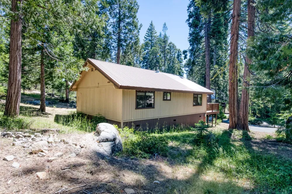 41962 Saddleback Road Shaver Lake, CA 93664