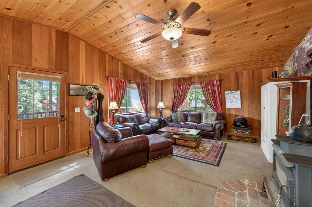 41962 Saddleback Road Shaver Lake, CA 93664