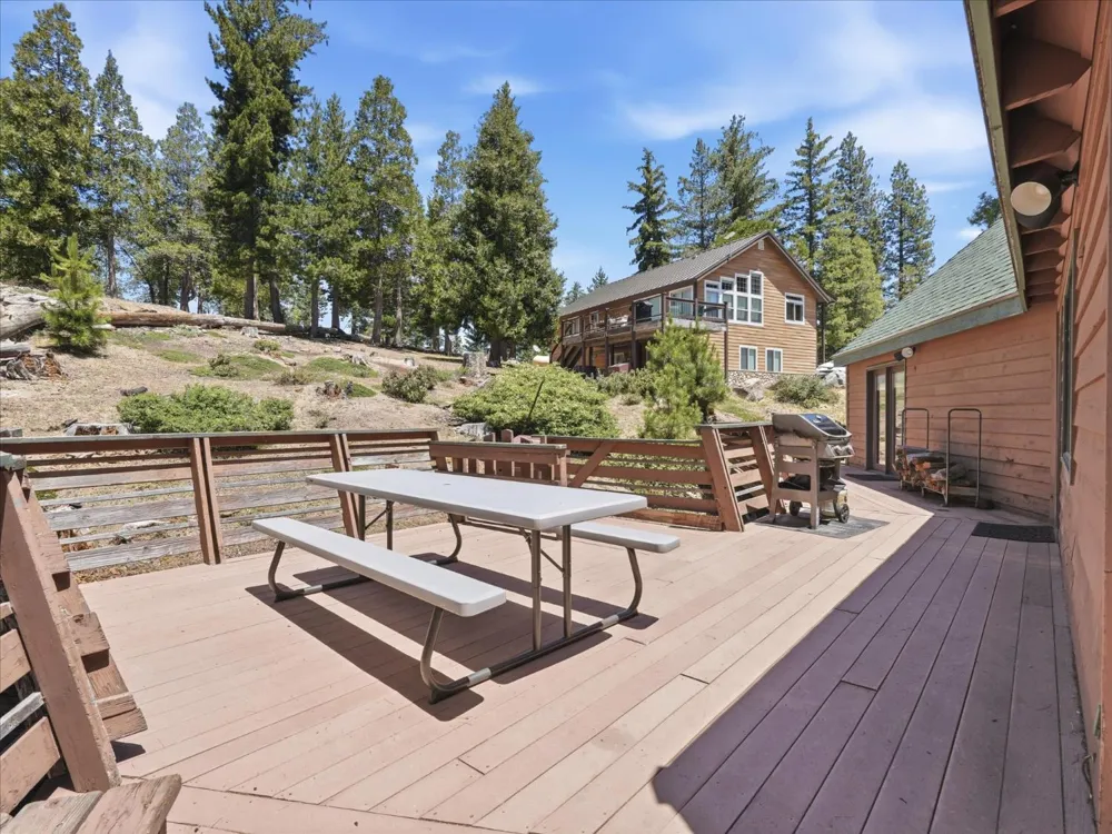 7273 Yosemite Park Way Yosemite West, CA 95389