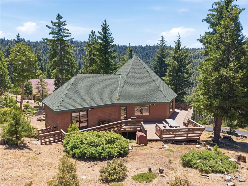 7273 Yosemite Park Way Yosemite West, CA 95389