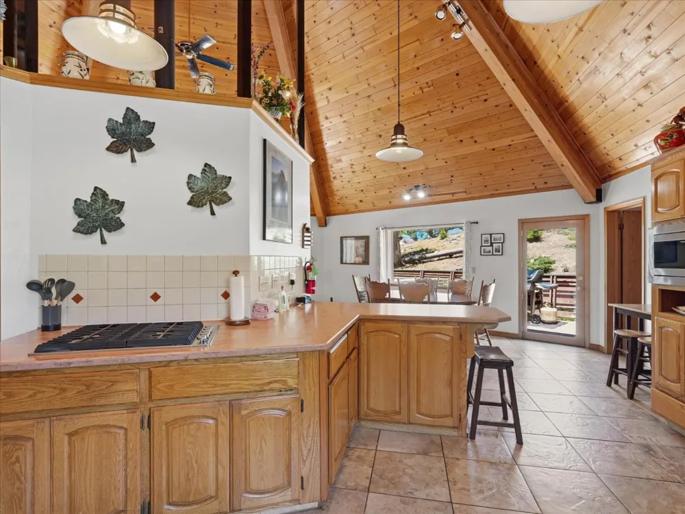 7273 Yosemite Park Way Yosemite West, CA 95389