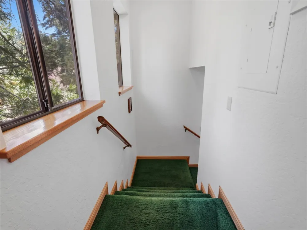 7273 Yosemite Park Way Yosemite West, CA 95389