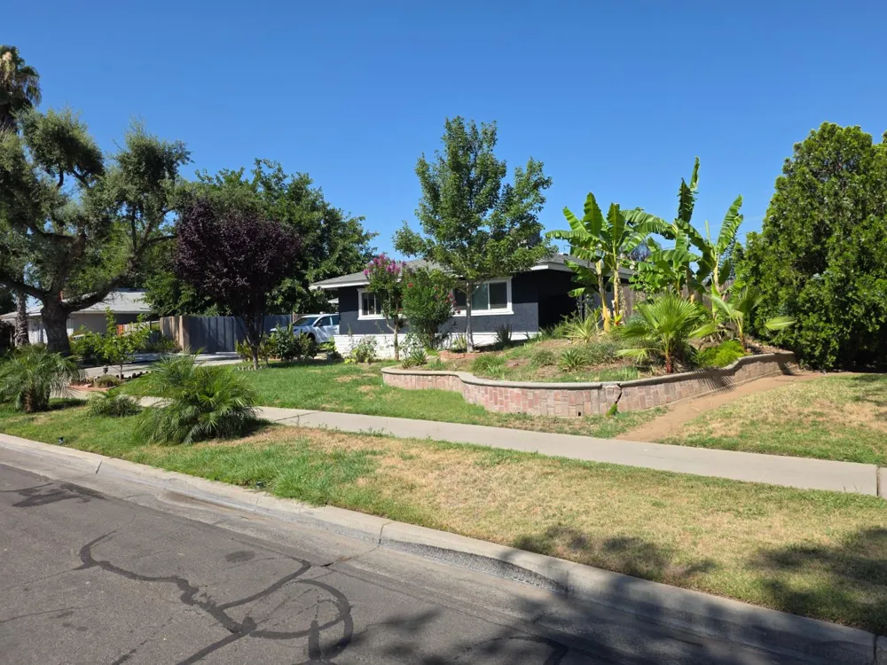 4857 West Avenue Fresno, CA 93705