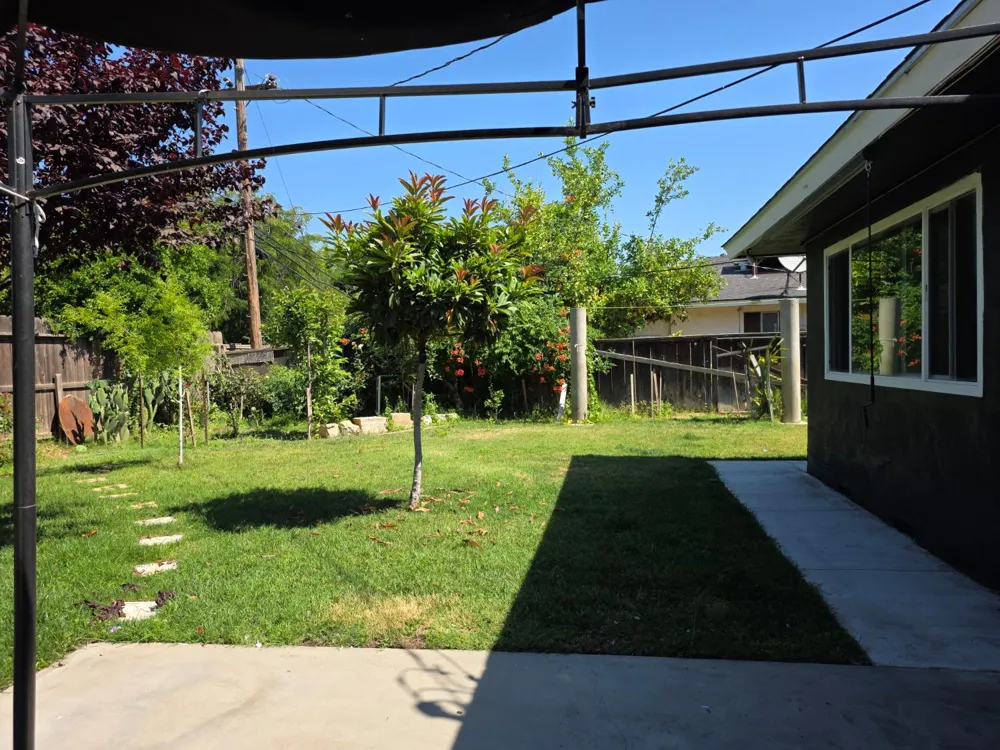 4857 West Avenue Fresno, CA 93705