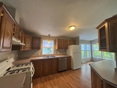 369 English Oak Lane