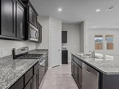 7703 Yellow Jacket Road Odessa, TX 79765