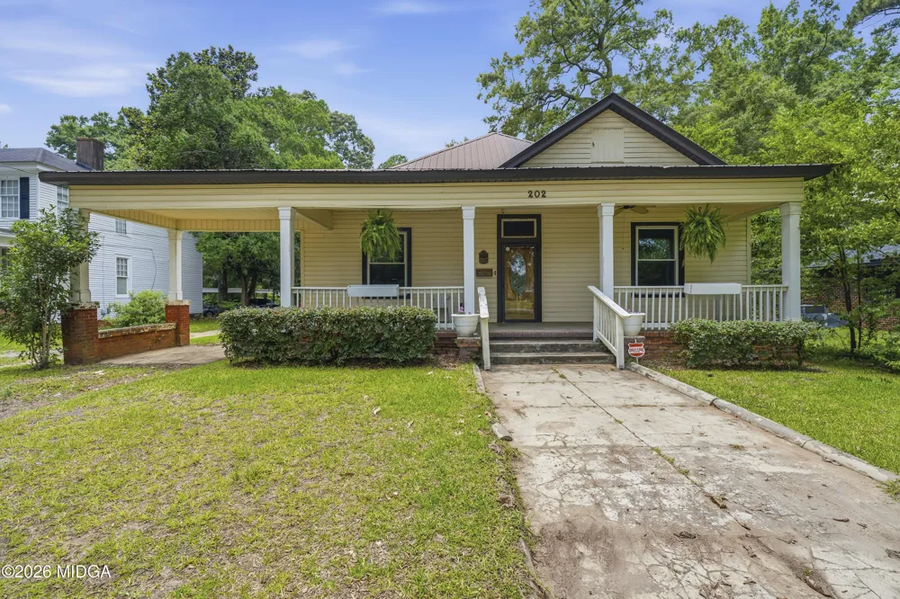 202 Everett Square Fort Valley, GA 31030