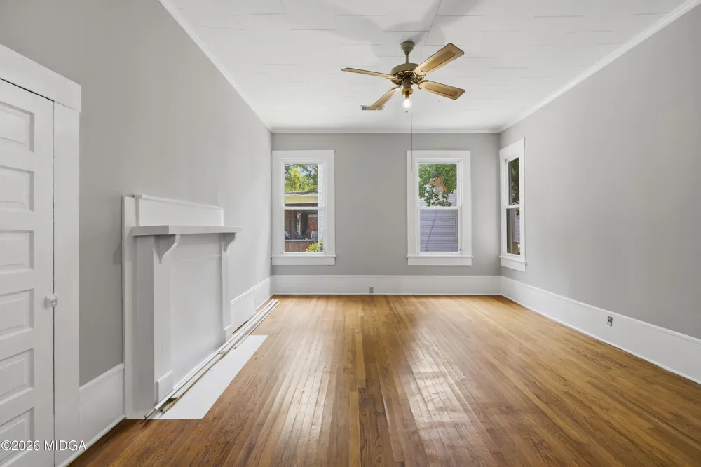 202 Everett Square Fort Valley, GA 31030