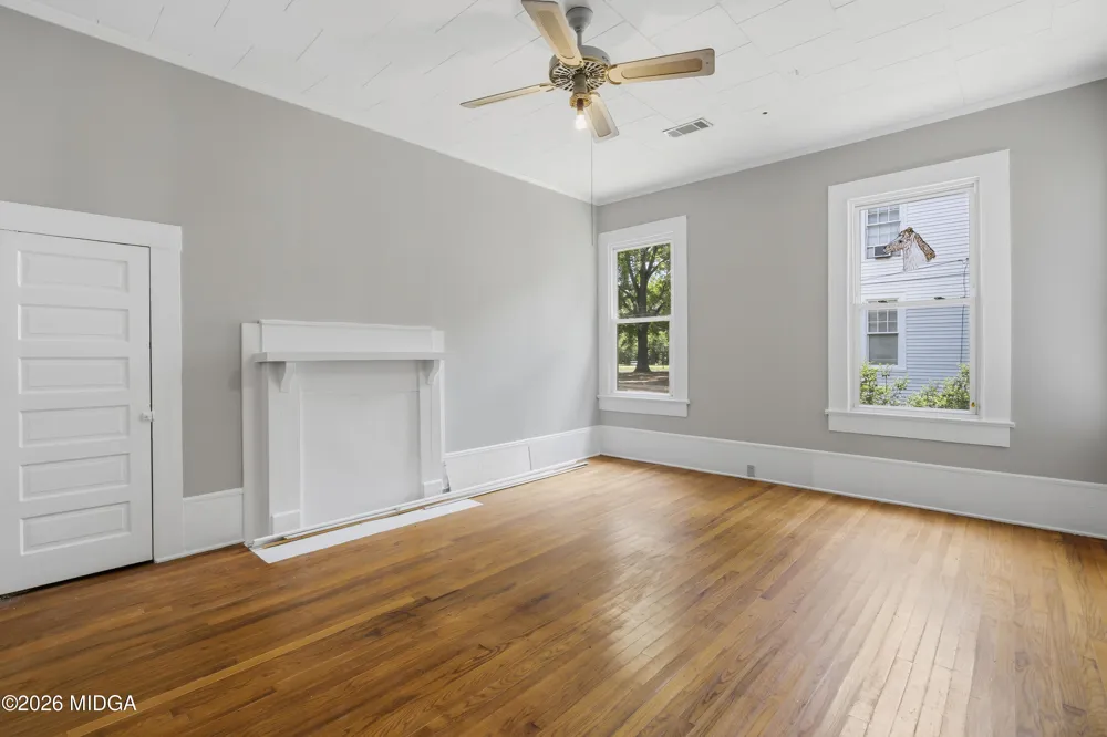 202 Everett Square Fort Valley, GA 31030