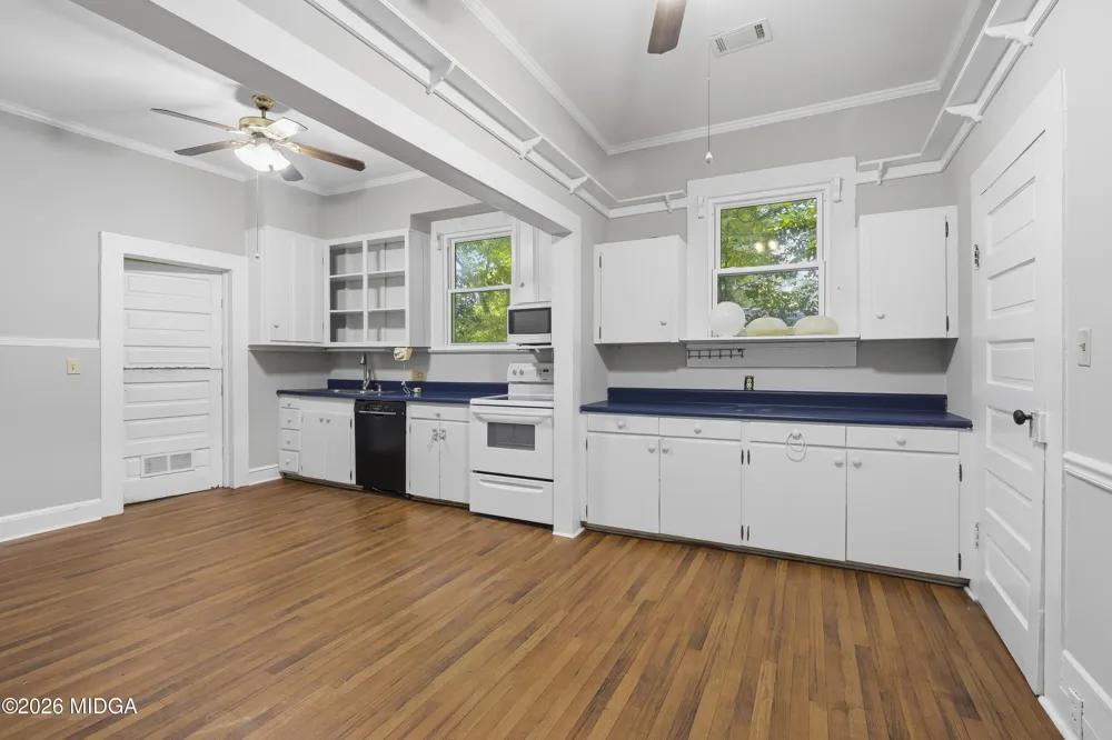 202 Everett Square Fort Valley, GA 31030