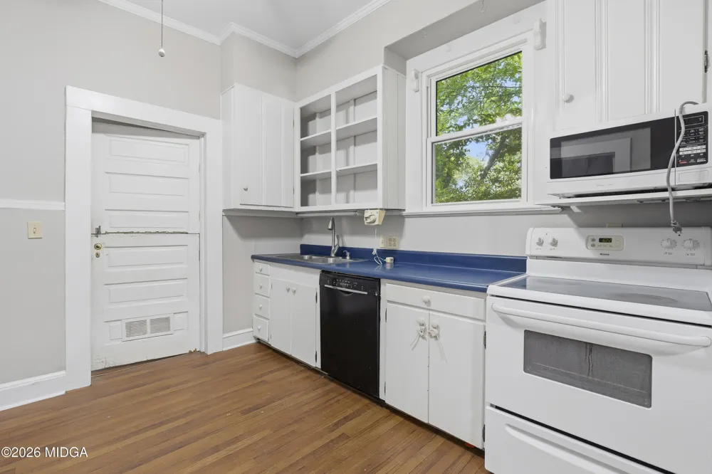 202 Everett Square Fort Valley, GA 31030