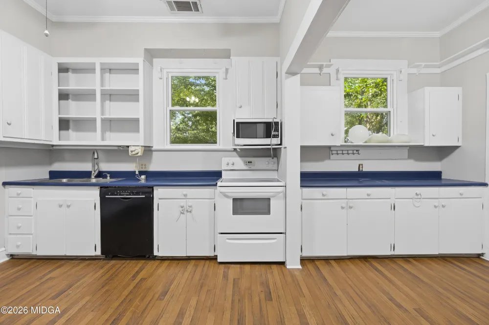 202 Everett Square Fort Valley, GA 31030