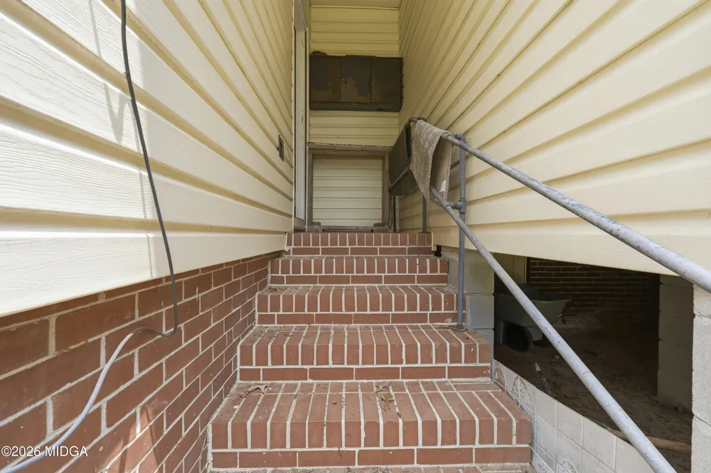 202 Everett Square Fort Valley, GA 31030