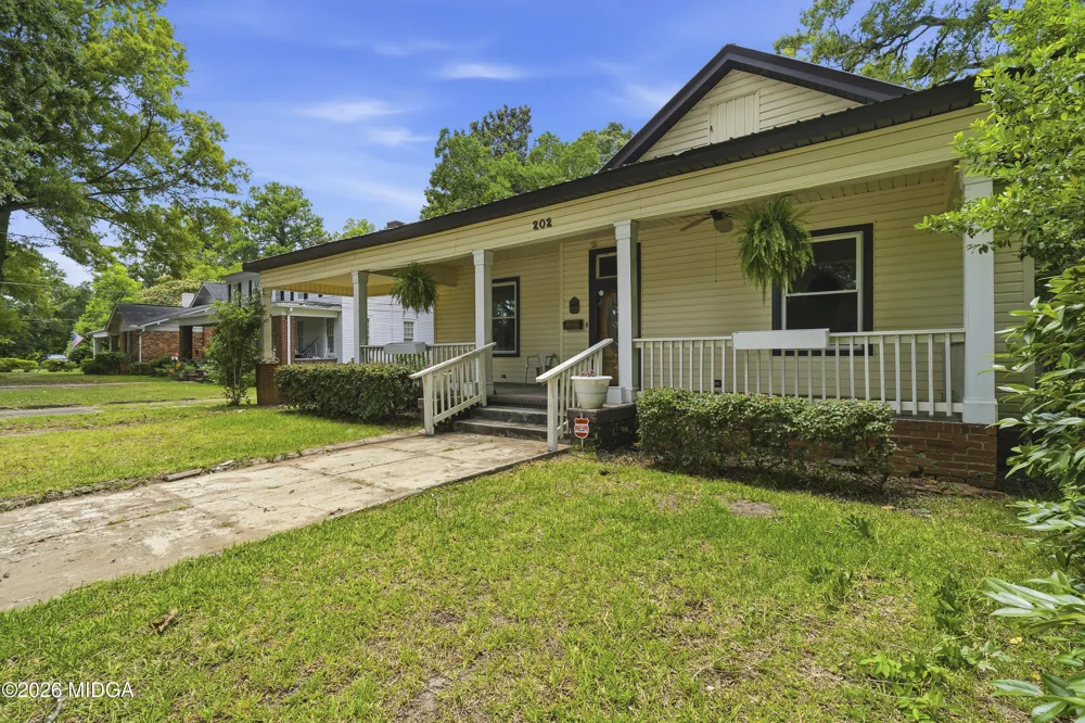 202 Everett Square Fort Valley, GA 31030
