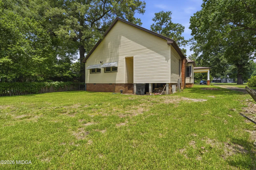 202 Everett Square Fort Valley, GA 31030