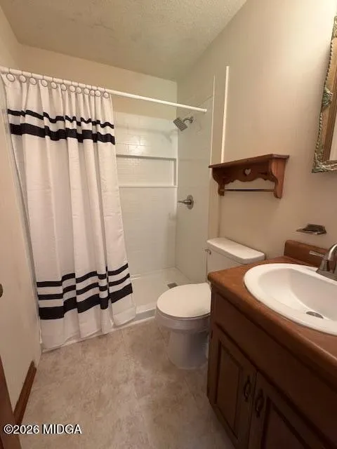 2777 Glen Echo Drive Lizella, GA 31052