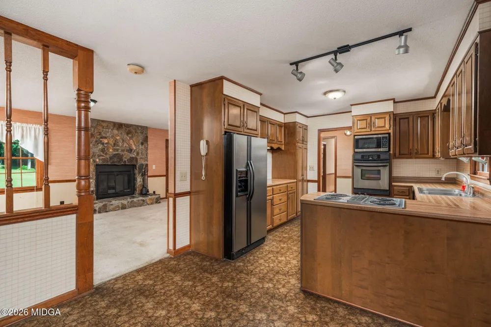 2777 Glen Echo Drive Lizella, GA 31052