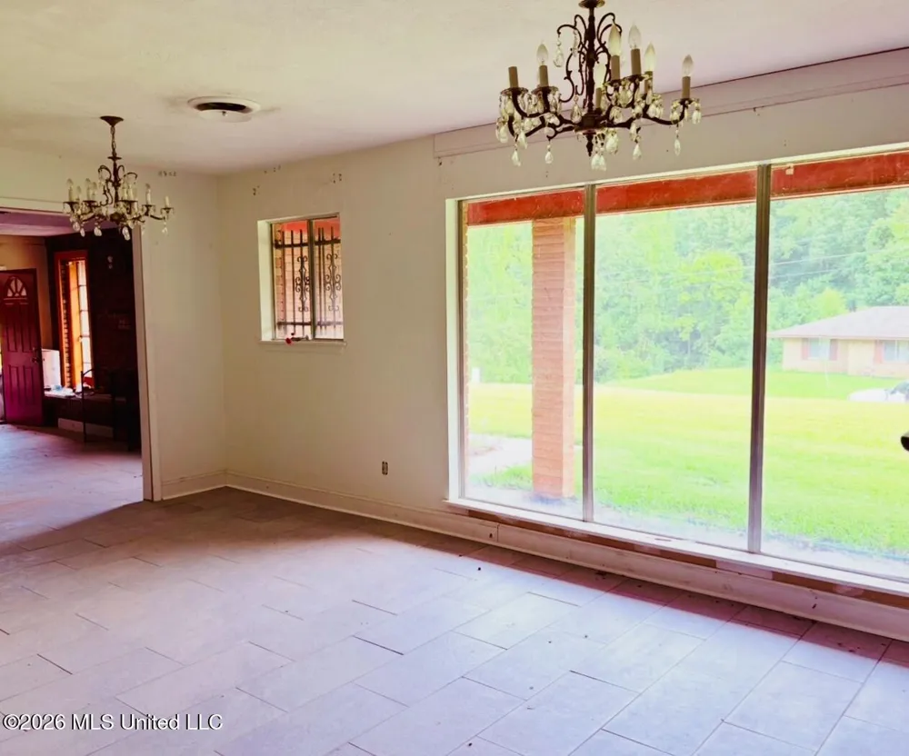 105 Strothers Drive Vicksburg, MS 39180