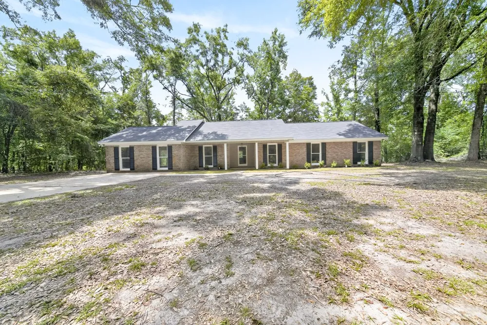 41 Collins Drive Box Springs, GA 31801