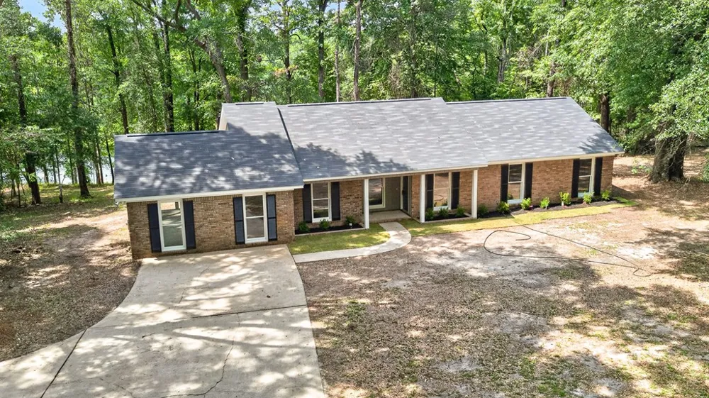41 Collins Drive Box Springs, GA 31801