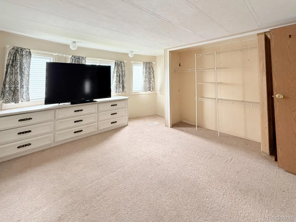 313 Huntington #11 Frenchtown Township, MI 48166