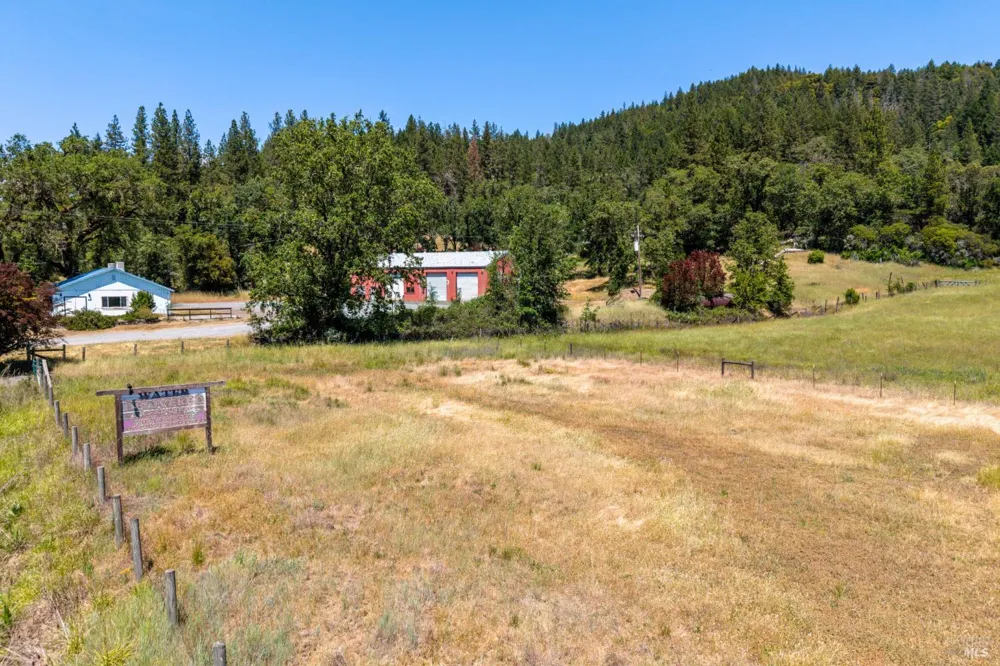 45455 Highway 101 Laytonville, CA 95454