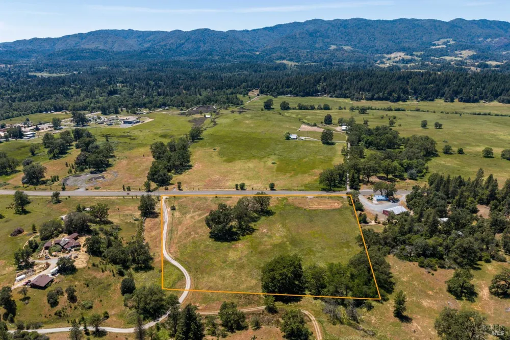 45455 Highway 101 Laytonville, CA 95454