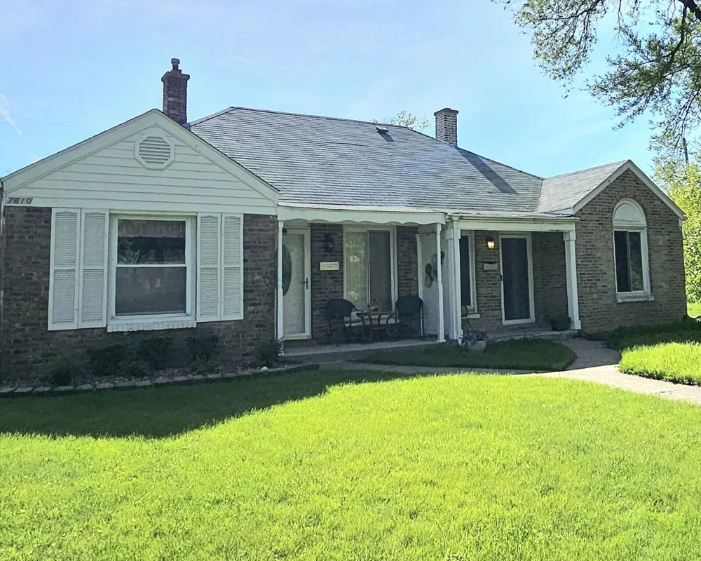 7608 Manor Avenue Munster, IN 46321