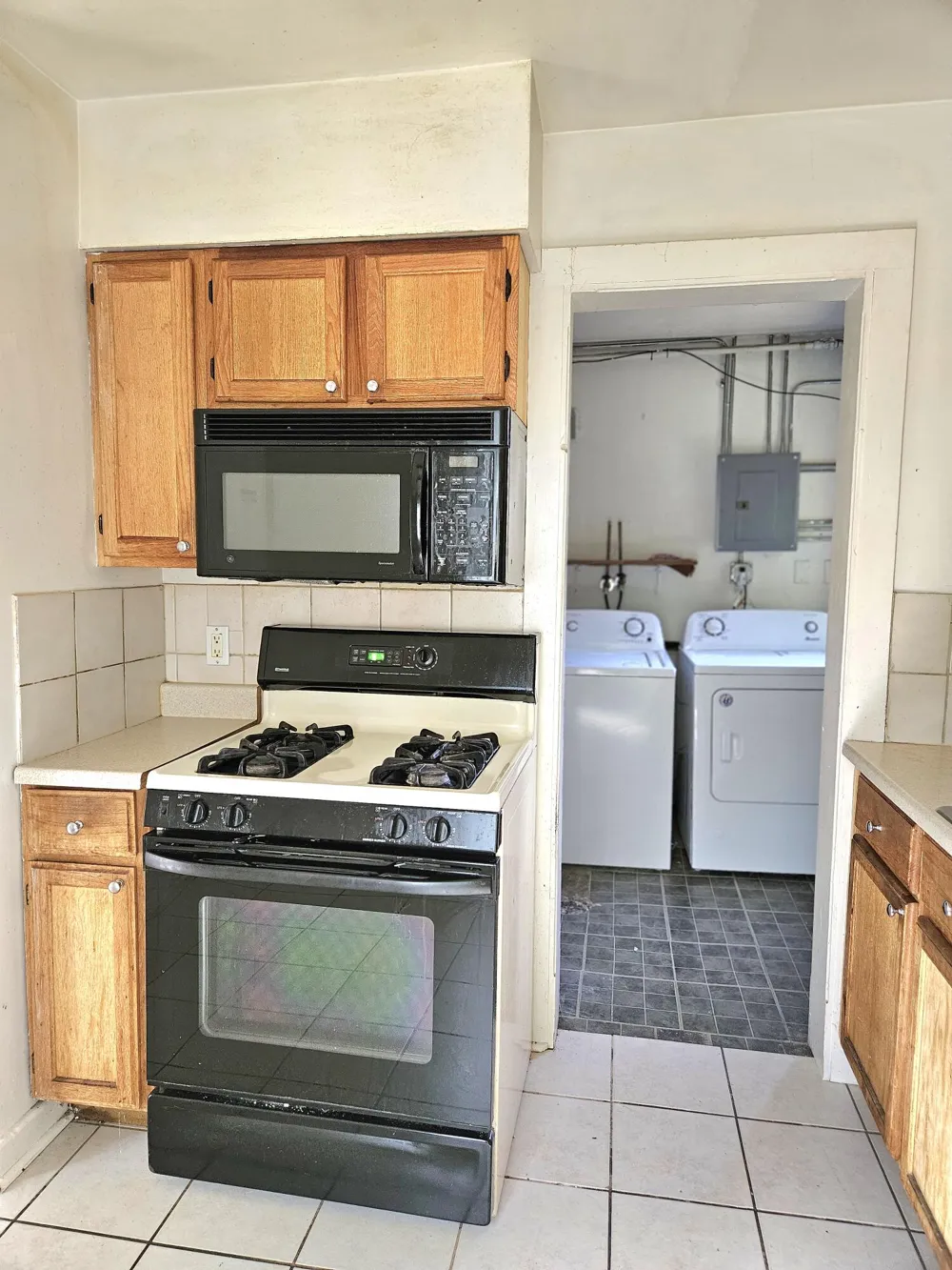 7608 Manor Avenue Munster, IN 46321